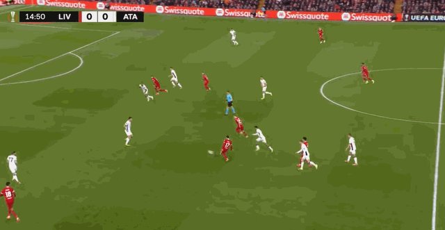 1712869946404052227.gif 努涅斯单刀射偏.gif